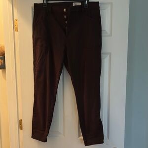 Women's Skinny Pants in Brown